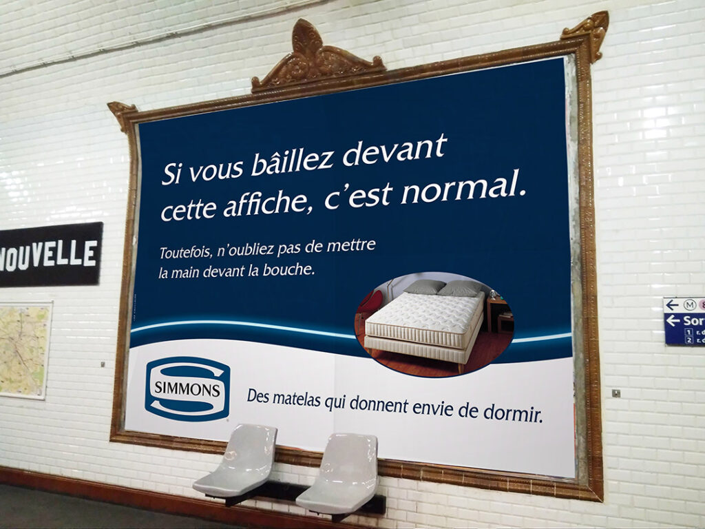 Affiche métro "Si vous bâillez devant cette affiche, c'est normal. Toutefois, n'oubliez pas de mettre la main devant la bouche"